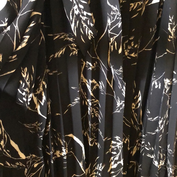 H&M Quarter Sleeved Dress - Picture 5 of 5